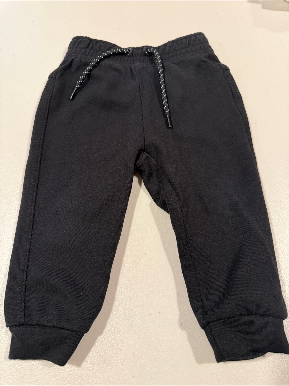 GAP Black Kids Jogger Sweatpants with Contrast Drawstring